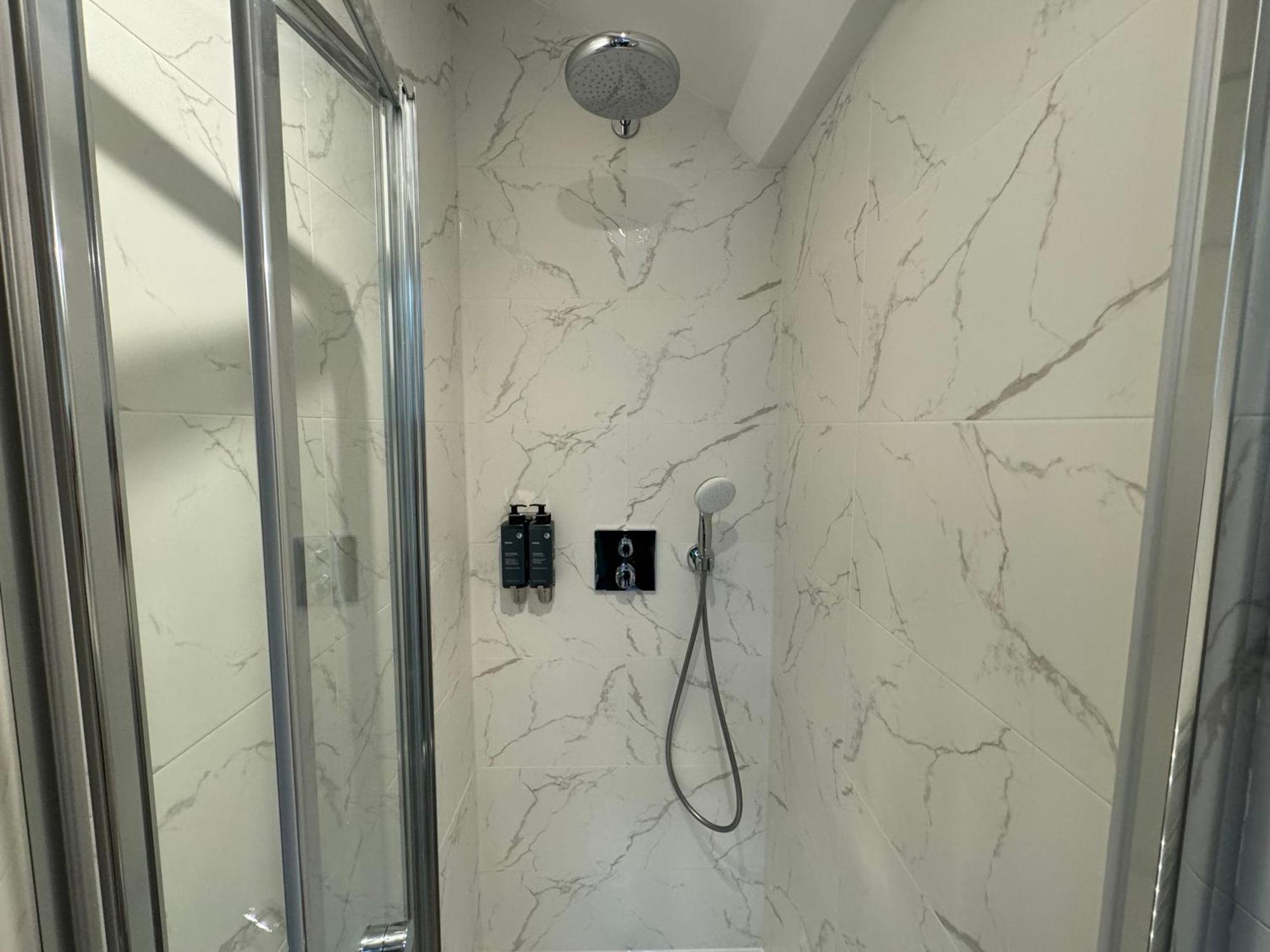 Southgate Luxury Apartments Elland Экстерьер фото