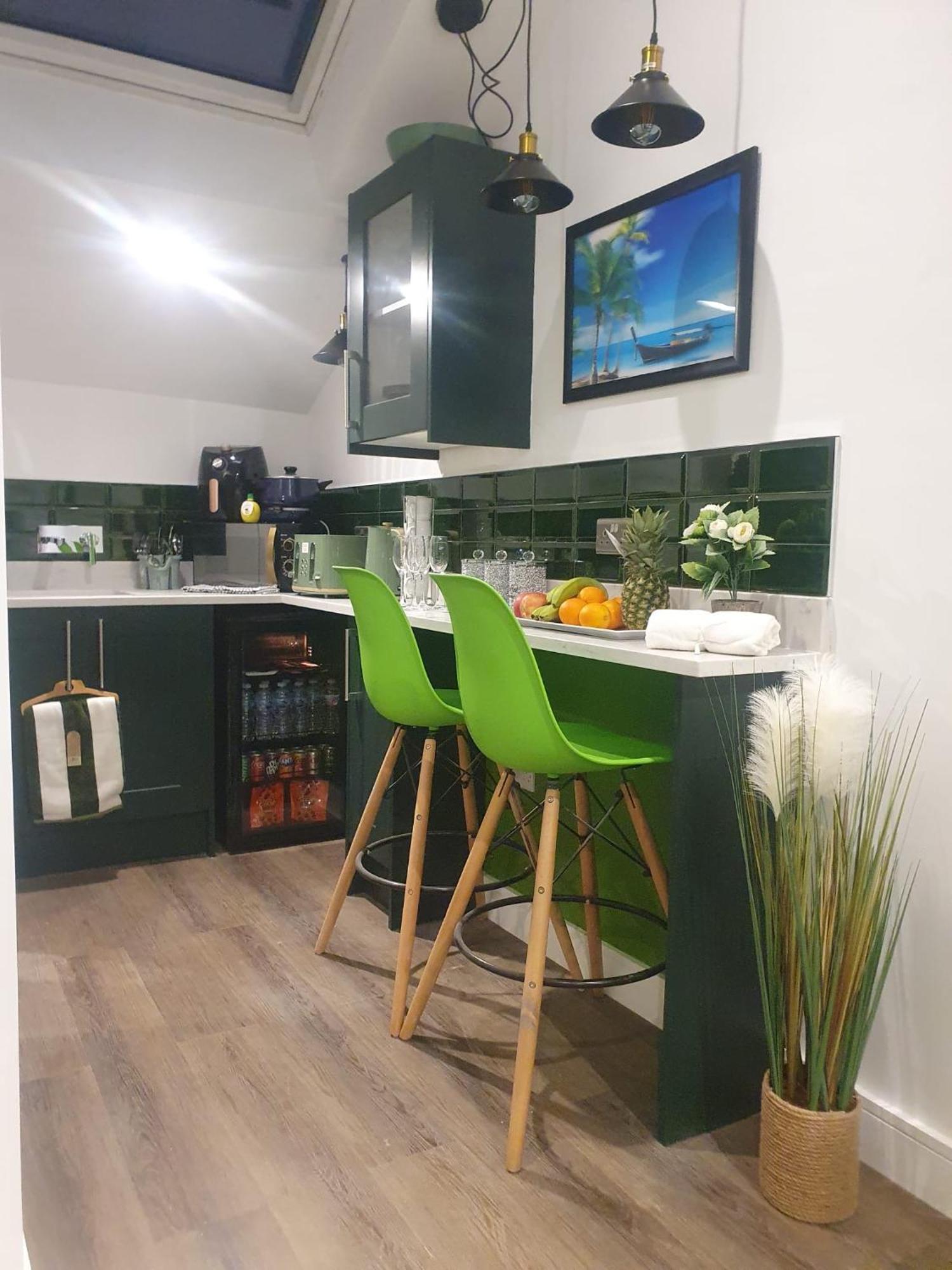 Southgate Luxury Apartments Elland Экстерьер фото