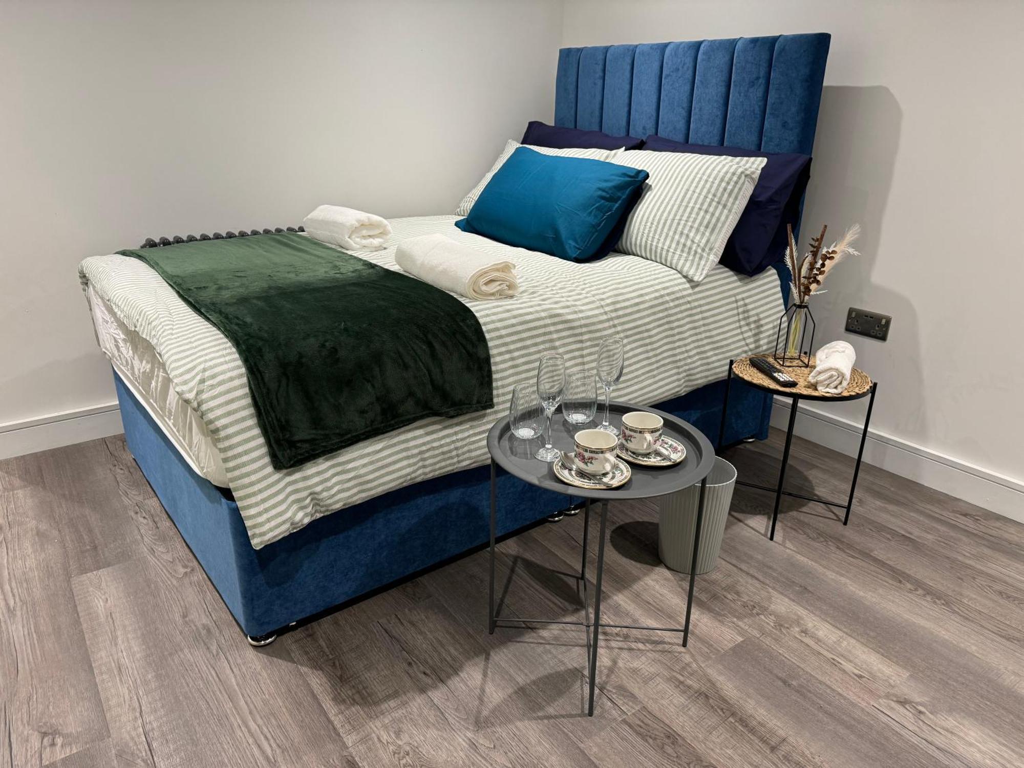 Southgate Luxury Apartments Elland Экстерьер фото