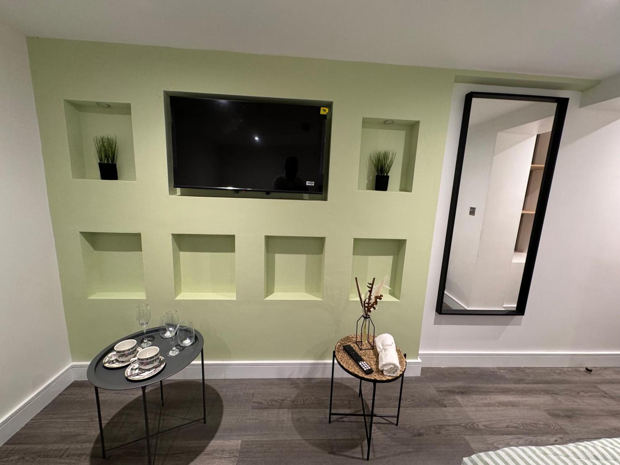 Southgate Luxury Apartments Elland Экстерьер фото
