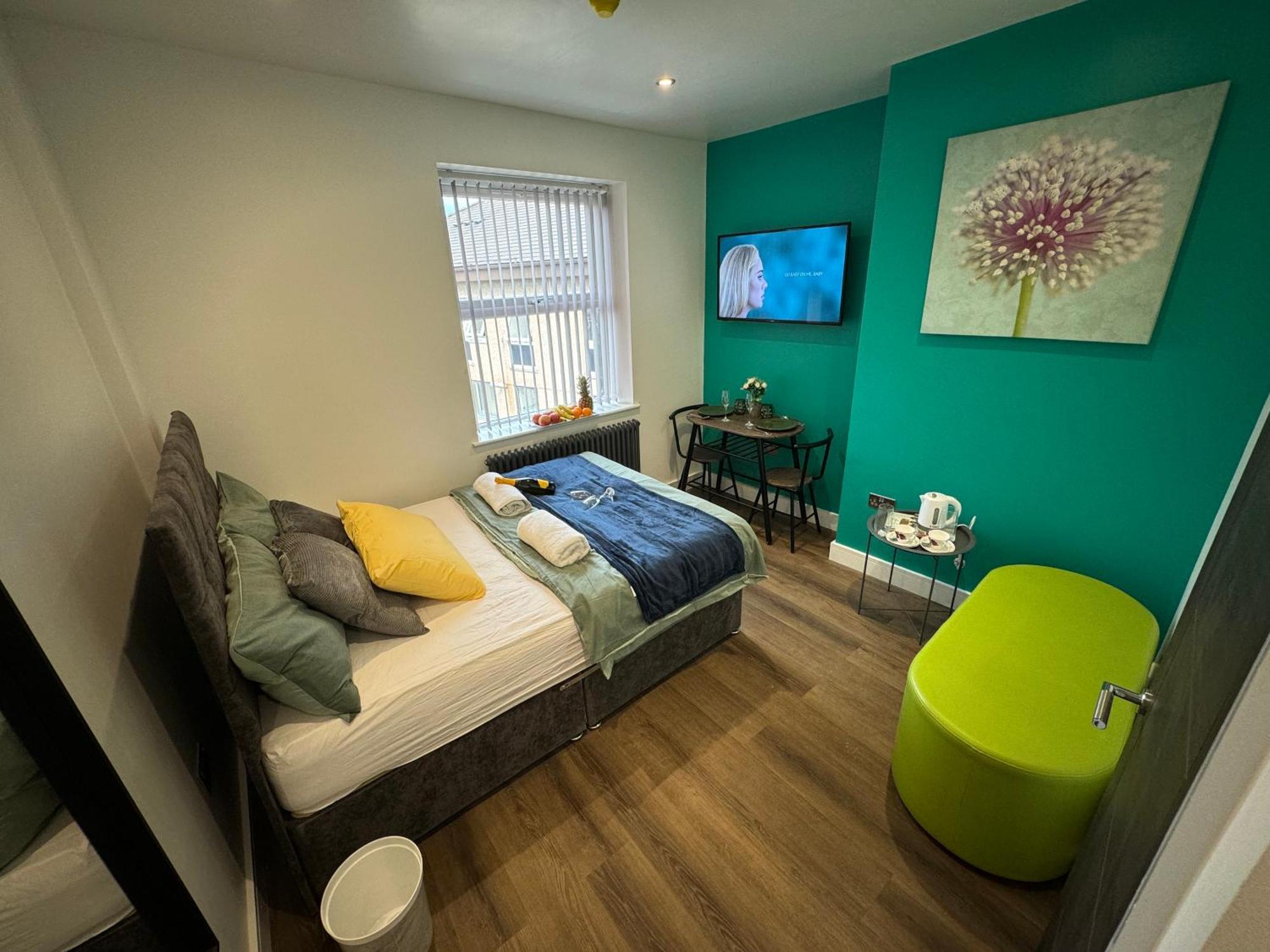 Southgate Luxury Apartments Elland Экстерьер фото