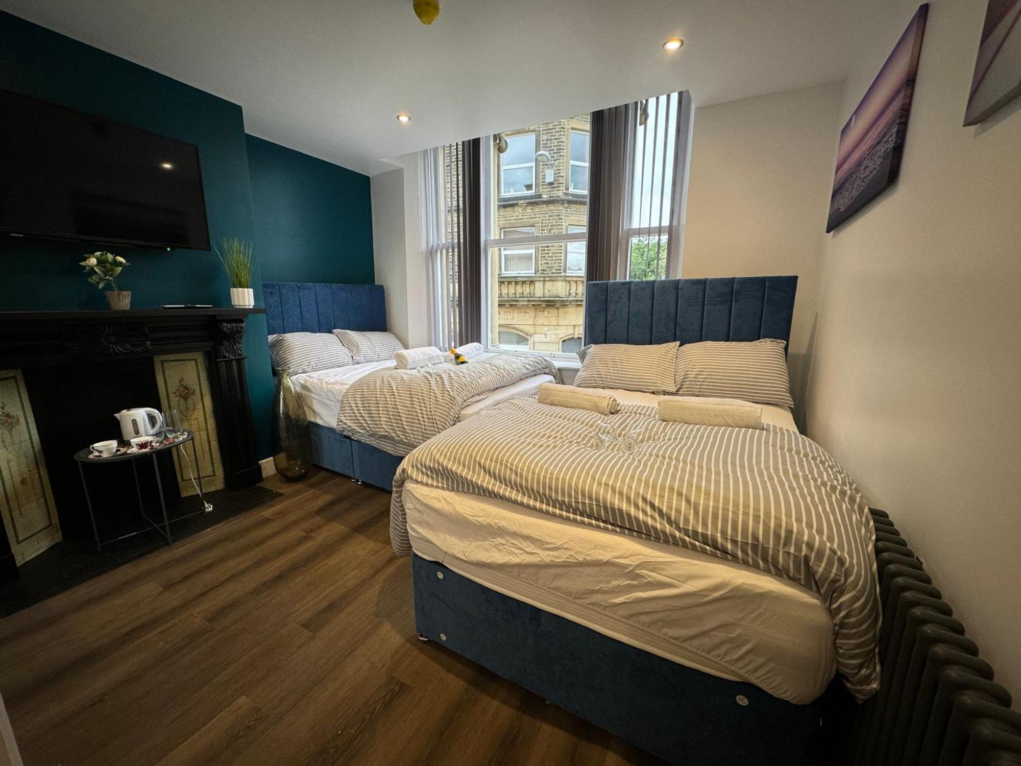Southgate Luxury Apartments Elland Экстерьер фото