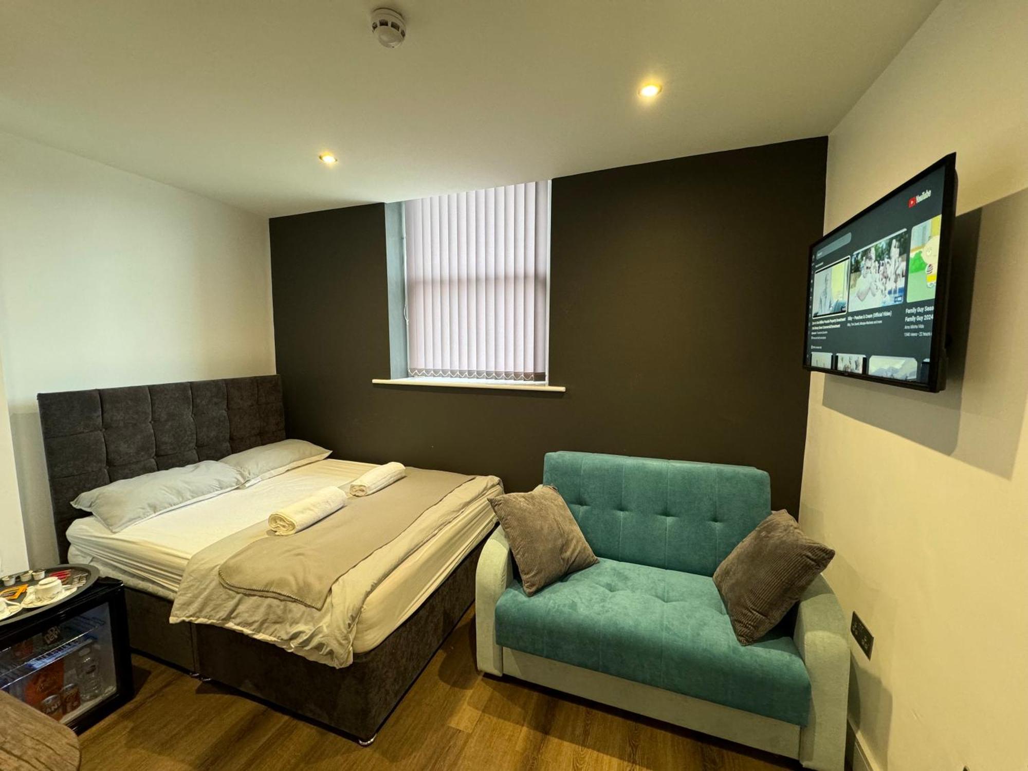 Southgate Luxury Apartments Elland Экстерьер фото