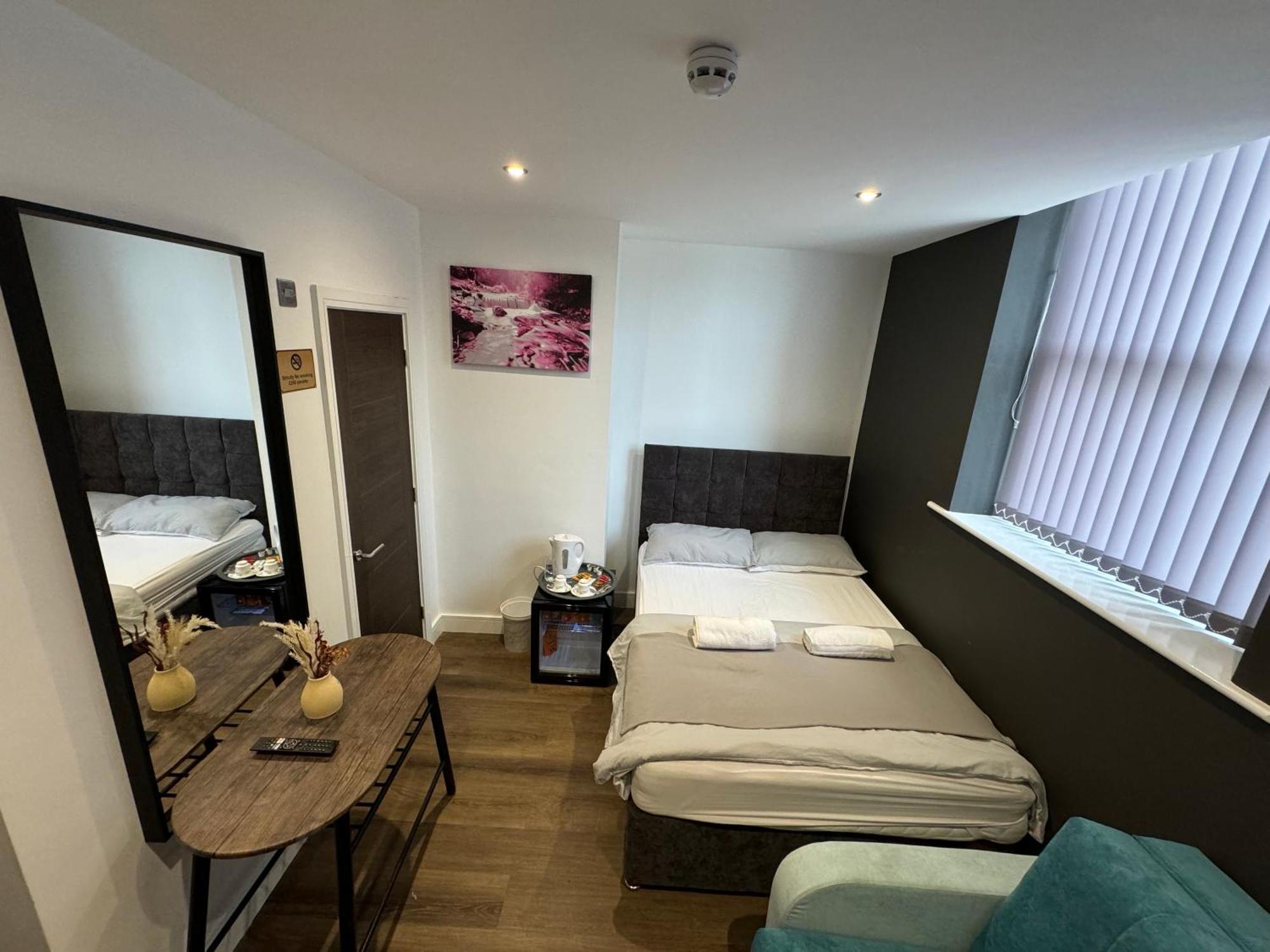 Southgate Luxury Apartments Elland Экстерьер фото